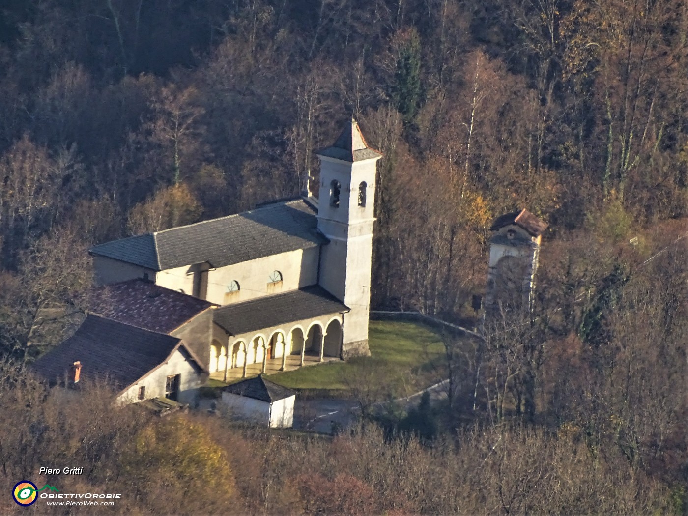43 Maxi zoom sulla chiesa di San Bartolomeo.JPG